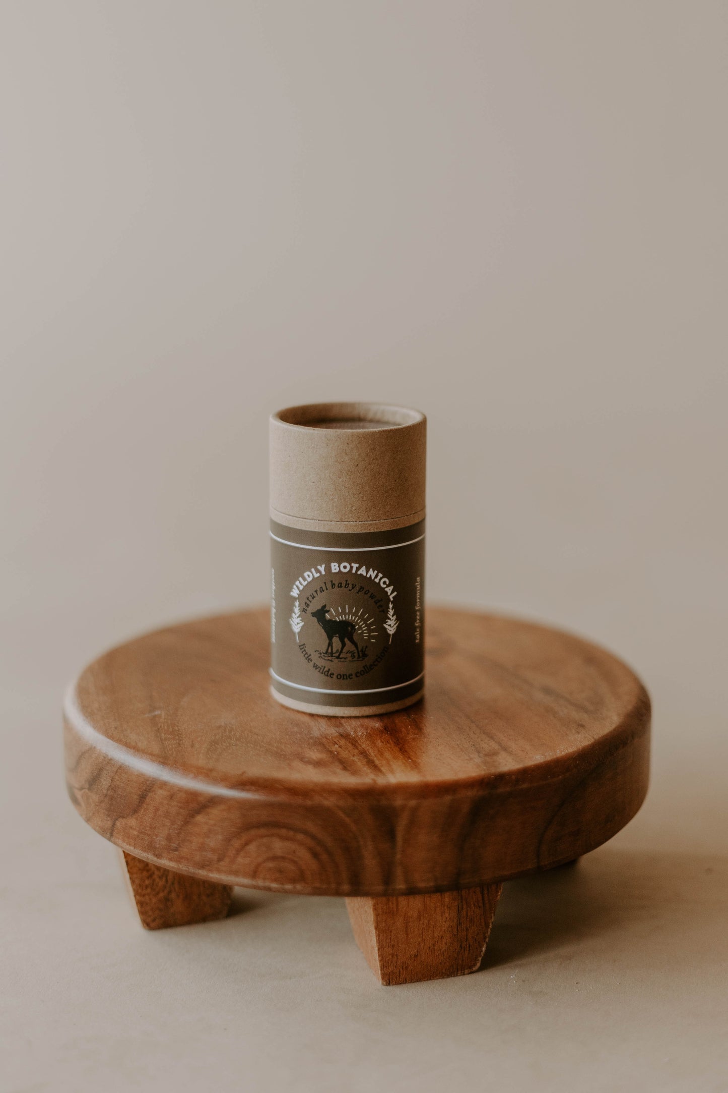 little wilde one, baby powder, powder, Kraft shaker, shaker, wooden stand, baby, deer